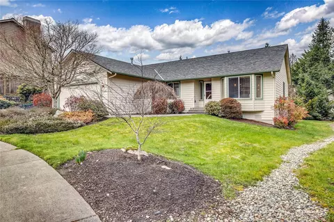 1546 Nordic Pl, Poulsbo, WA 98370