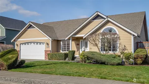 1107 12th Ave SW, Puyallup, WA 98371
