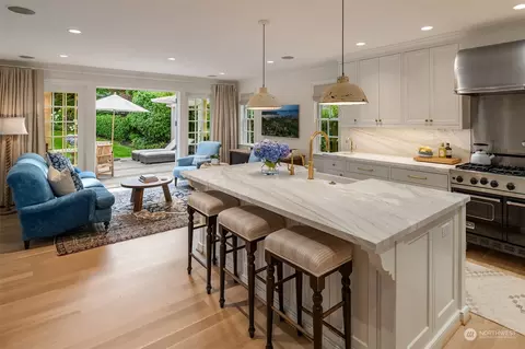 Kitchen - 2111 Broadmoor Dr E, Seattle, WA 98112 photo 4 of 4