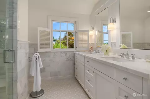 Bath - 2111 Broadmoor Dr E, Seattle, WA 98112 photo 1 of 3