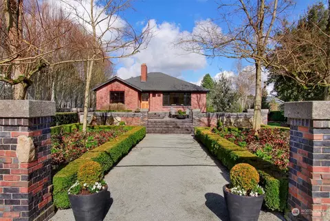 8610 NE 124th St, Kirkland, WA 98034