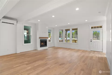 433 E Compass St, Pacific Beach, WA 98571 photo 5
