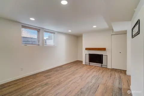 Living - 9247 NE 180th St, Bothell, WA 98011 photo 3 of 4