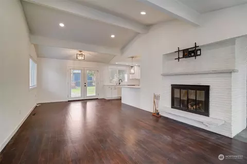 Living - 9247 NE 180th St, Bothell, WA 98011 photo 1 of 4
