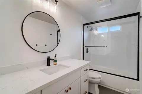 Bath - 9247 NE 180th St, Bothell, WA 98011 photo 1 of 4