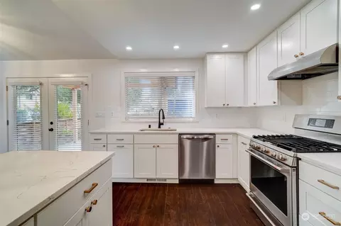 Kitchen - 9247 NE 180th St, Bothell, WA 98011 photo 3 of 5