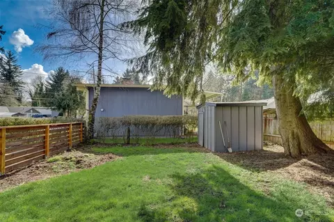 Exterior - 9247 NE 180th St, Bothell, WA 98011 photo 6 of 7