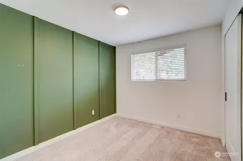 Bedroom - 9247 NE 180th St, Bothell, WA 98011 photo 1 of 3