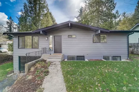 9247 NE 180th St, Bothell, WA 98011