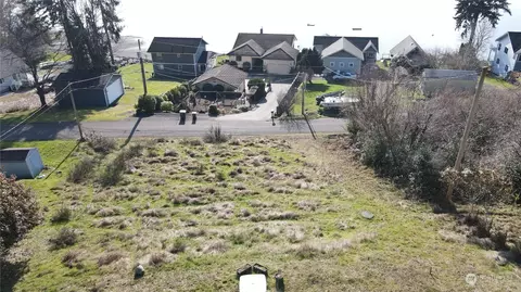 550 E Rauschert Rd, Grapeview, WA 98546 photo 2