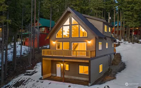 1089 Highland Loop, Ronald, WA 98940