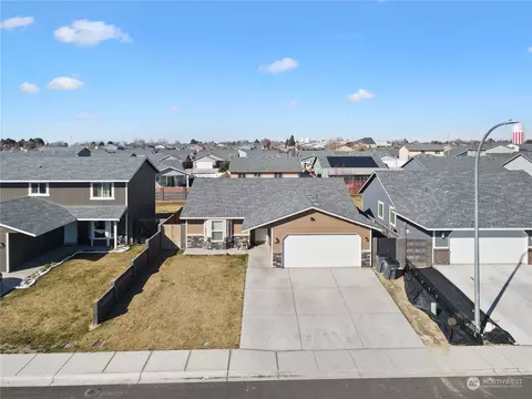 985 Sandstone St, Othello, WA 99344