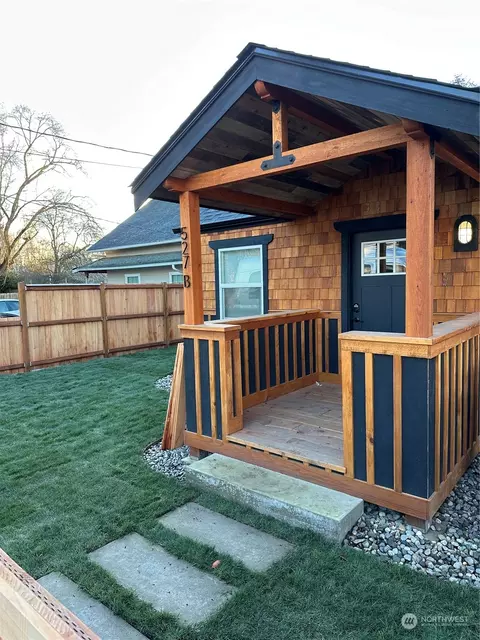 527 N Barker St #A & B, Mount Vernon, WA 98273