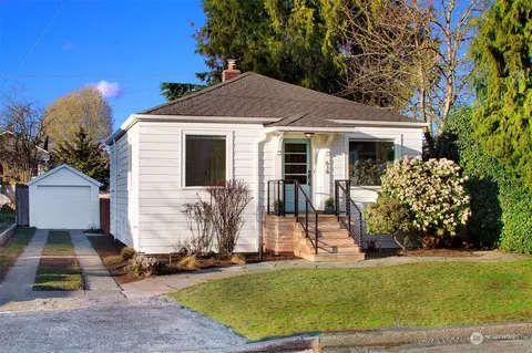 618 NW 86th St, Seattle, WA 98117