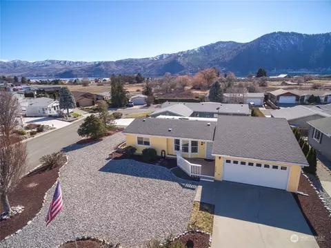 950 Sunrise Dr, Manson, WA 98831