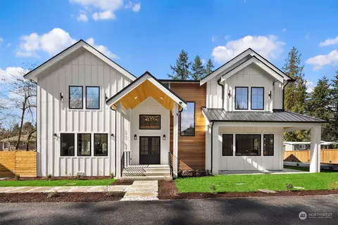 3417 NE 7th St, Renton, WA 98056