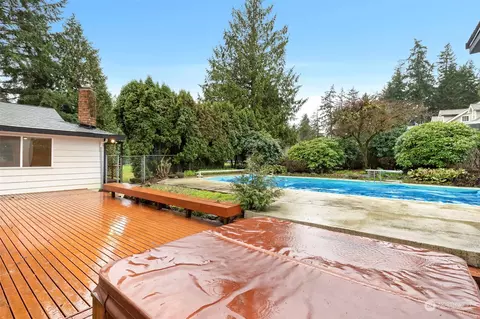 Exterior - 22904 49th Ave SE, Bothell, WA 98021 photo 6 of 11