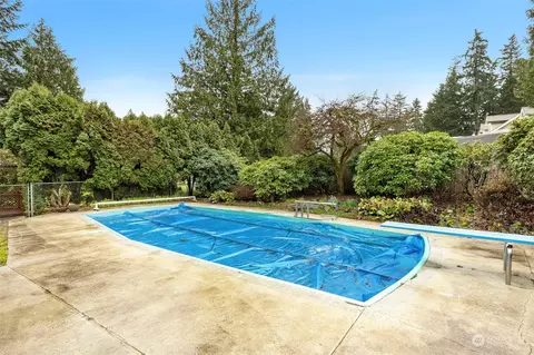 Exterior - 22904 49th Ave SE, Bothell, WA 98021 photo 8 of 11