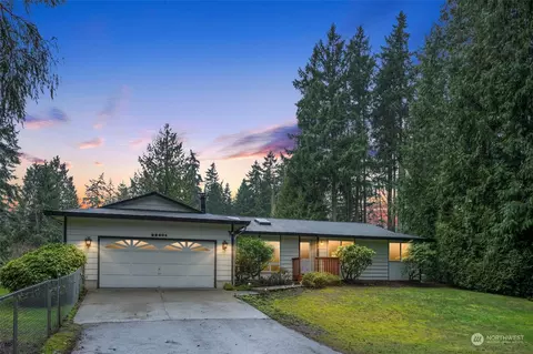 Exterior - 22904 49th Ave SE, Bothell, WA 98021 photo 2 of 11