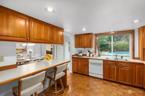 Kitchen - 22904 49th Ave SE, Bothell, WA 98021 photo 2 of 5