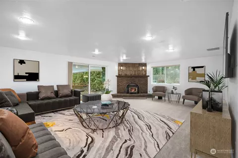 Living - 22904 49th Ave SE, Bothell, WA 98021 photo 3 of 5