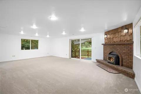Living - 22904 49th Ave SE, Bothell, WA 98021 photo 1 of 5