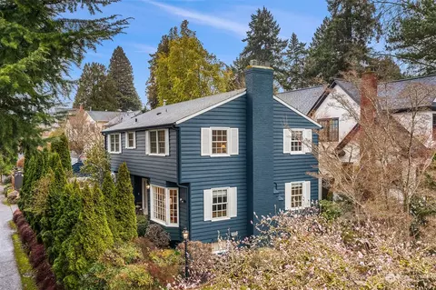 4316 NE 38th St, Seattle, WA 98105