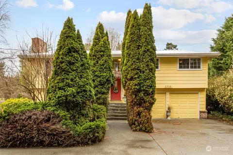 2705 Landes St, Port Townsend, WA 98368