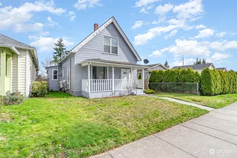 1305 E Marine View Dr, Everett, WA 98201
