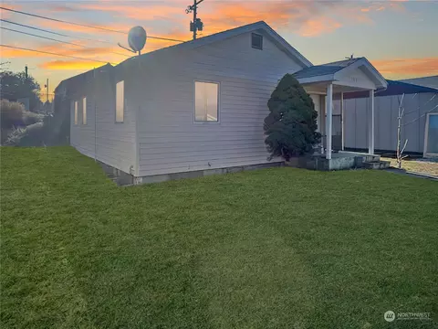 109 Goodfellow Ave, Electric City, WA 99123