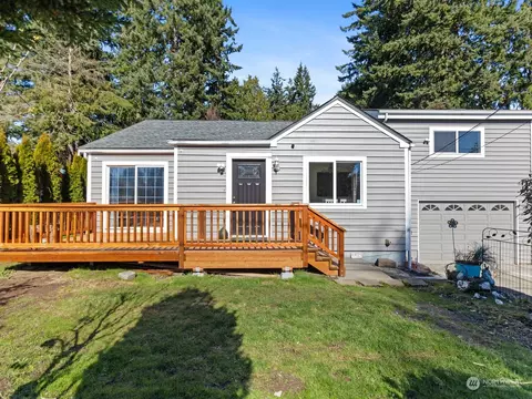 529 Cabot Rd, Everett, WA 98203