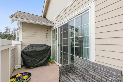 Exterior - 1522 196th St SE #G101, Bothell, WA 98012 photo 4 of 6
