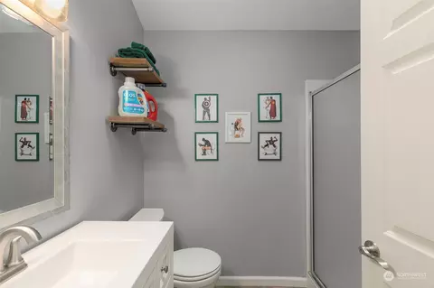 Bath - 1522 196th St SE #G101, Bothell, WA 98012 photo 2 of 4