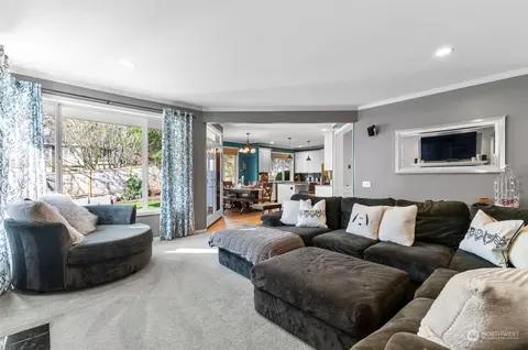 Living - 2113 242nd St SE, Bothell, WA 98021 photo 5 of 5