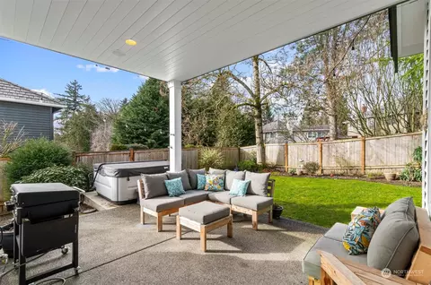 Exterior - 2113 242nd St SE, Bothell, WA 98021 photo 3 of 8