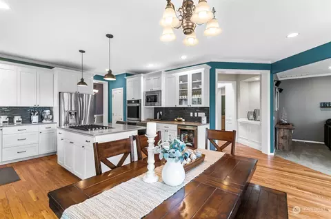 Kitchen - 2113 242nd St SE, Bothell, WA 98021 photo 5 of 5