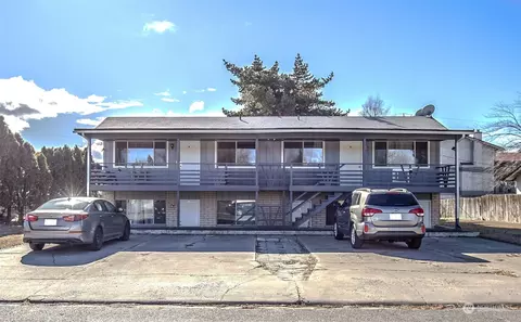 6006 W Walnut St, Yakima, WA 98908