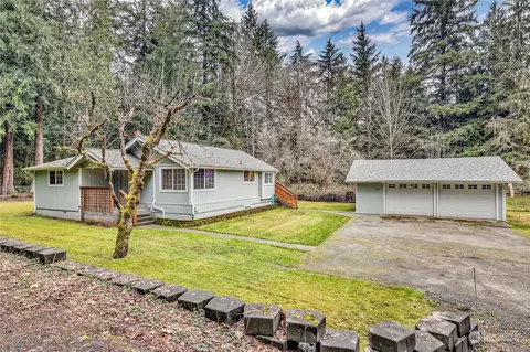 2067 Northlake Way NW, Bremerton, WA 98312