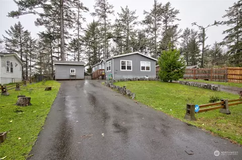 749 Edgewood Ave NE, Ocean Shores, WA 98569
