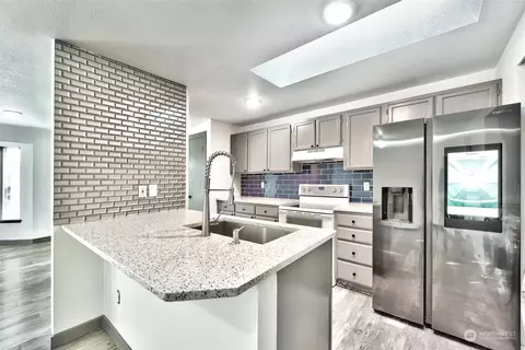Kitchen - 6216 Fleming St, Everett, WA 98203 photo 1 of 1