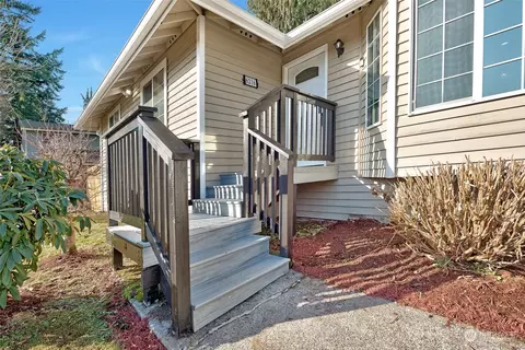 Exterior - 6216 Fleming St, Everett, WA 98203 photo 3 of 5