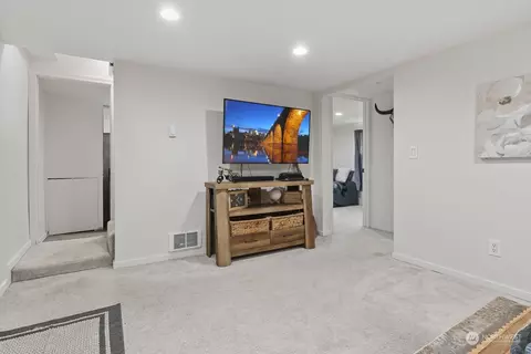 Living - 3010 26th St, Everett, WA 98201 photo 4 of 5