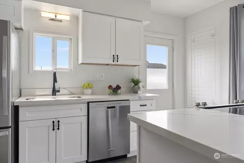 Kitchen - 3010 26th St, Everett, WA 98201 photo 5 of 5