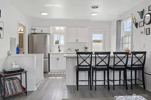 Kitchen - 3010 26th St, Everett, WA 98201 photo 2 of 5