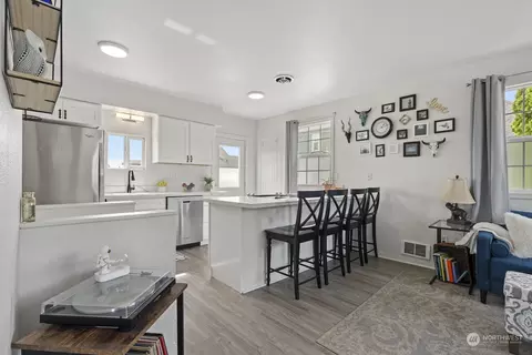 Kitchen - 3010 26th St, Everett, WA 98201 photo 1 of 5