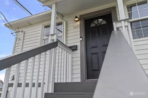 Exterior - 3010 26th St, Everett, WA 98201 photo 8 of 10