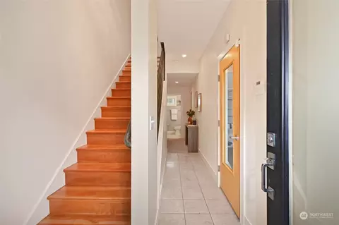 717 Boylston Ave E, Seattle, WA 98102 photo 21