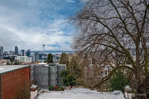 717 Boylston Ave E, Seattle, WA 98102 photo 2