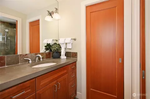 717 Boylston Ave E, Seattle, WA 98102 photo 11