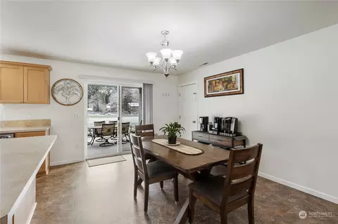 Dining - 38316 244th Ave SE, Enumclaw, WA 98022 photo 2 of 2